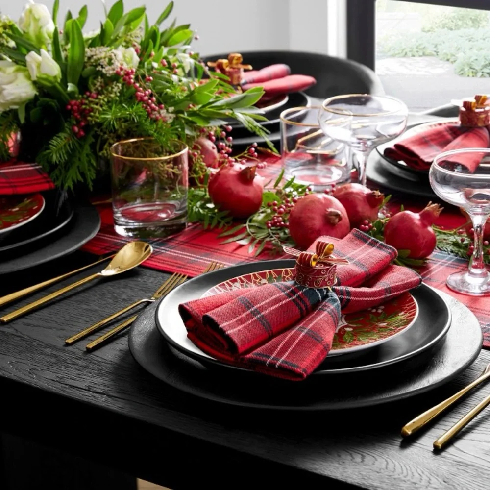 Williams Sonoma Classic Tartan Christmas Table Runner